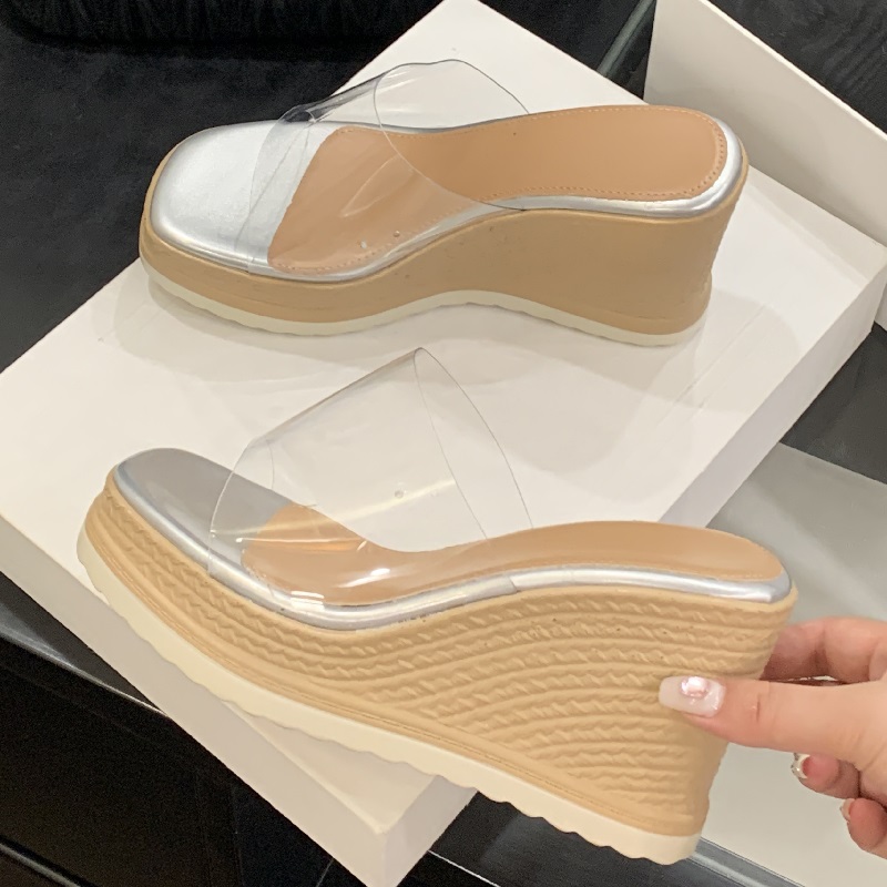 Street Fashion Rome 2026 - Aneikeh 2026 Summer Fashion Platform PVC