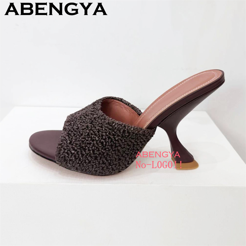 StrangeThin High Heel Slippers - Street Fashion Rome 2026 recensie en prijs